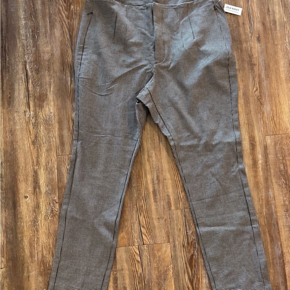 Old Navy Women’s Houndstooth Black and Gray Dress Pants